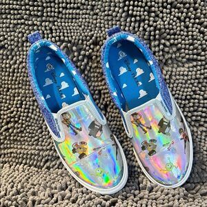 Holographic Character Slip-On Sneakers - Blue and Silver